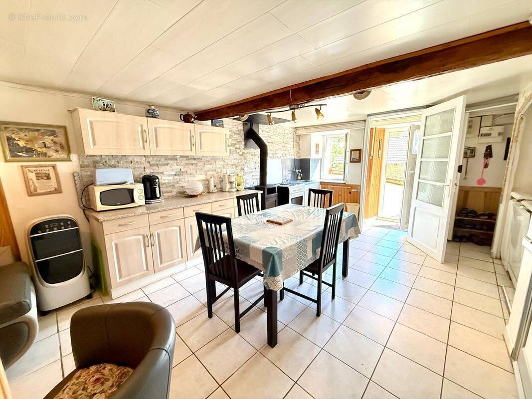   - Maison à LUZENAC
