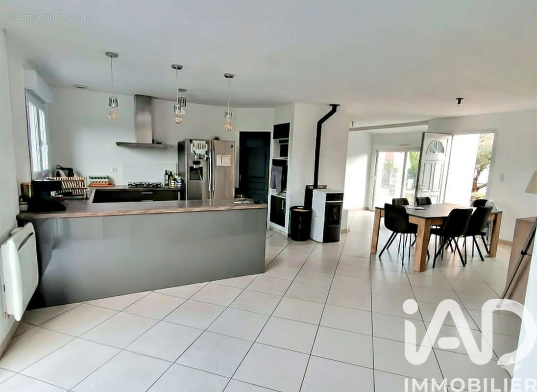 Photo 2 - Maison à SAINT-MICHEL-CHEF-CHEF