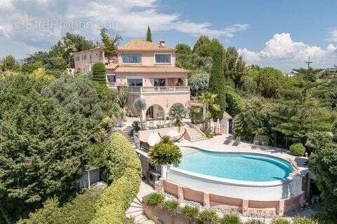 Maison à CAGNES-SUR-MER