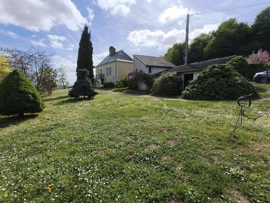 Maison à RUILLE-SUR-LOIR