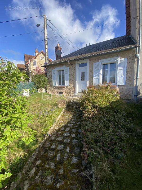Maison à DOURDAN