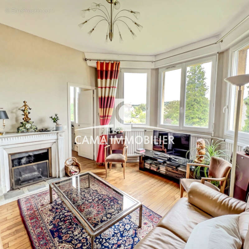 Maison à JOUY-EN-JOSAS