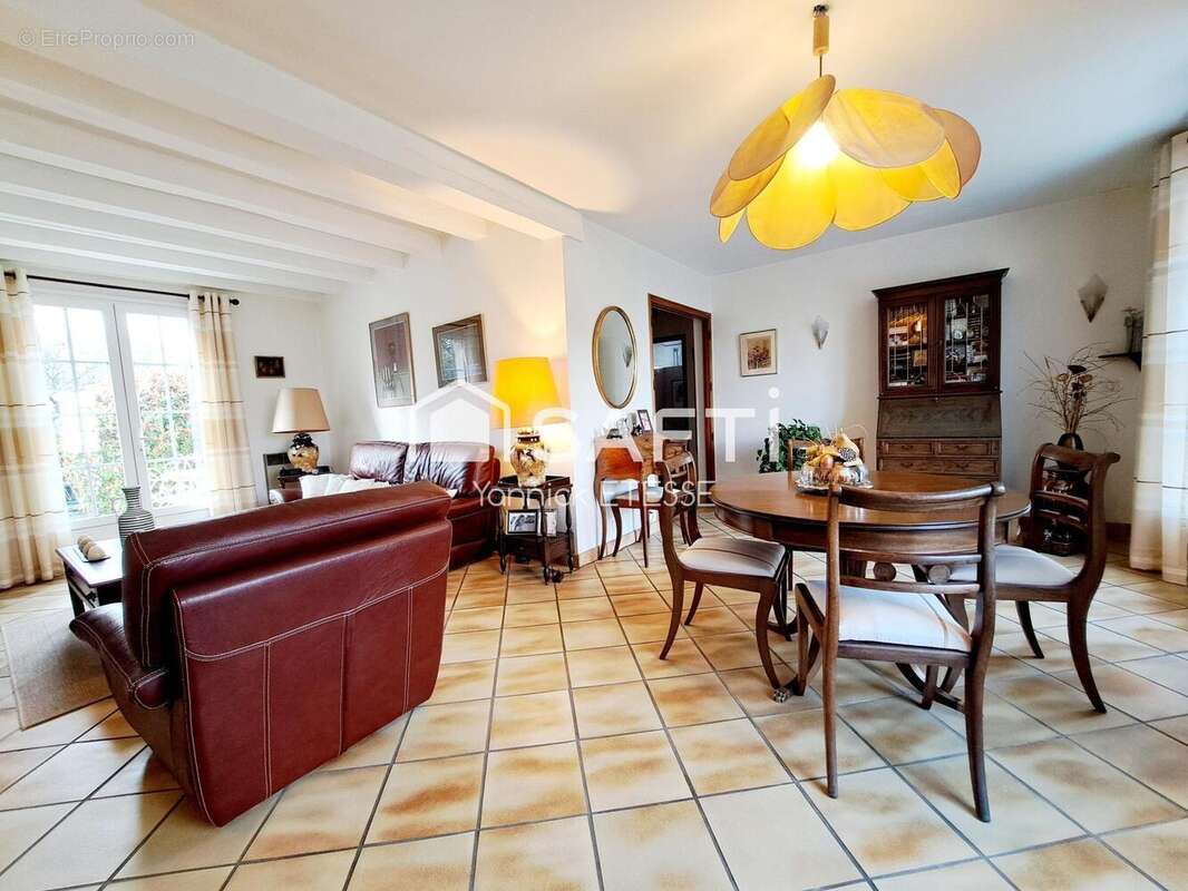 Photo 5 - Maison à MONTIGNY-LES-CORMEILLES