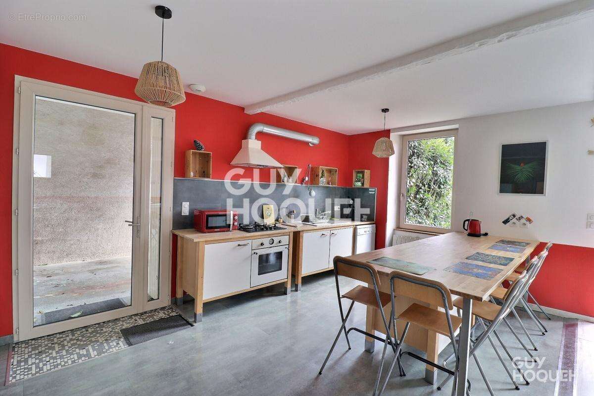 Maison à SAINT-GEORGES-DU-BOIS