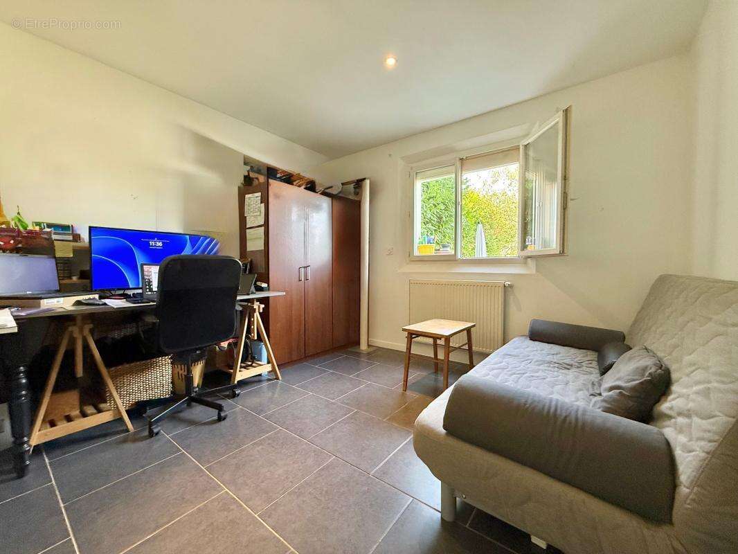 Appartement à CHENOVE