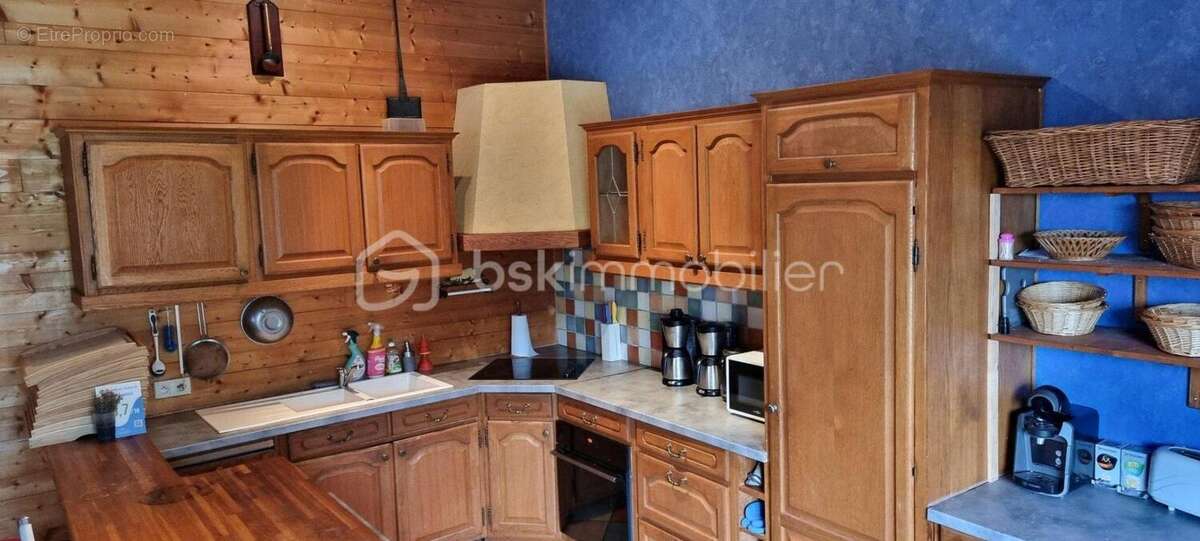 Maison à BESSE-ET-SAINT-ANASTAISE