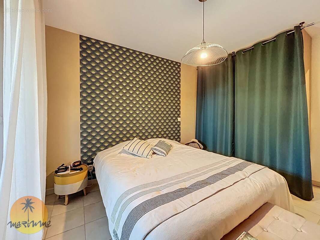 Appartement à SAINT-LAURENT-DU-VAR