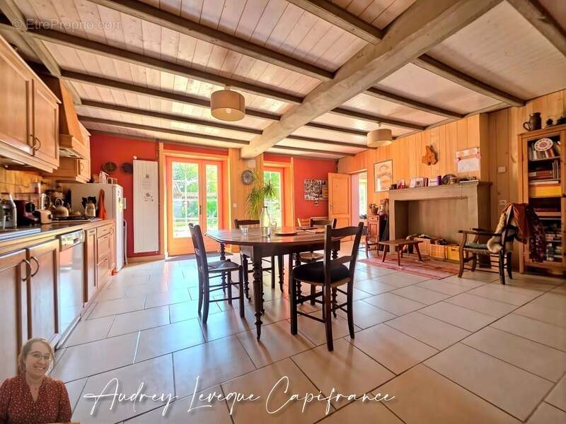 Maison à vendre 8 pièces SAINT SATURNIN DU BOIS (17) - photo 2