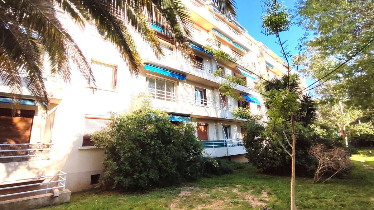 Appartement à HYERES