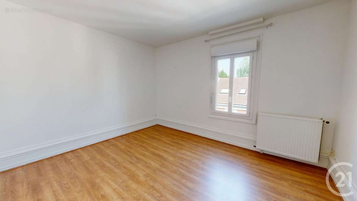 Maison à SAINT-QUENTIN