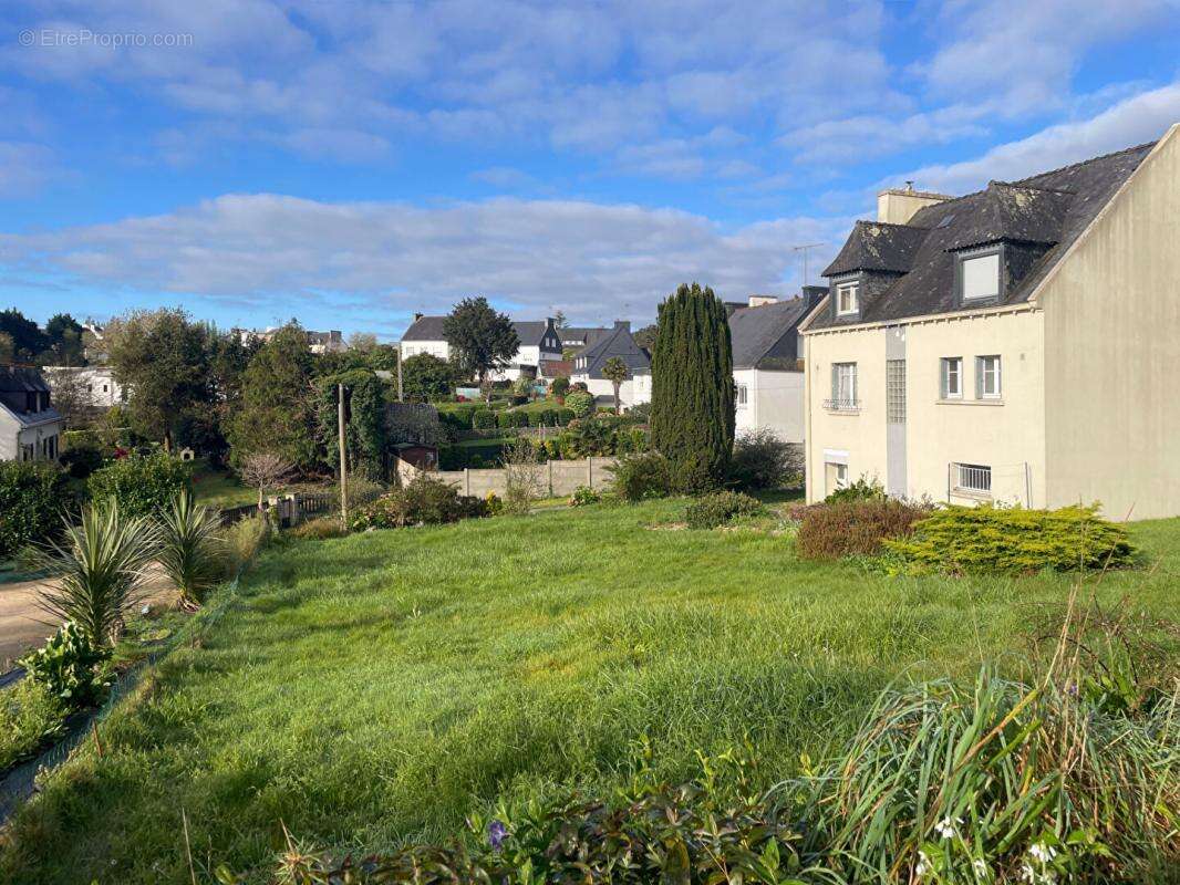 Terrain à ERGUE-GABERIC