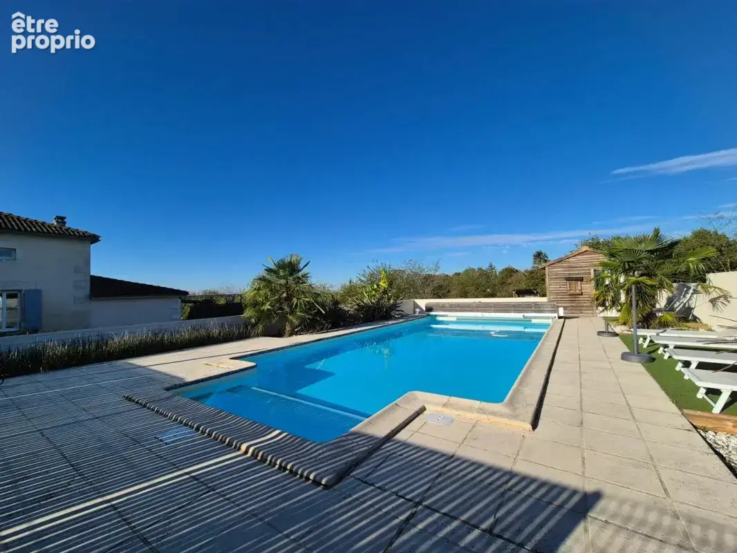 Propriété de 10 pièces de 460 m² à Mérignac - photo 2