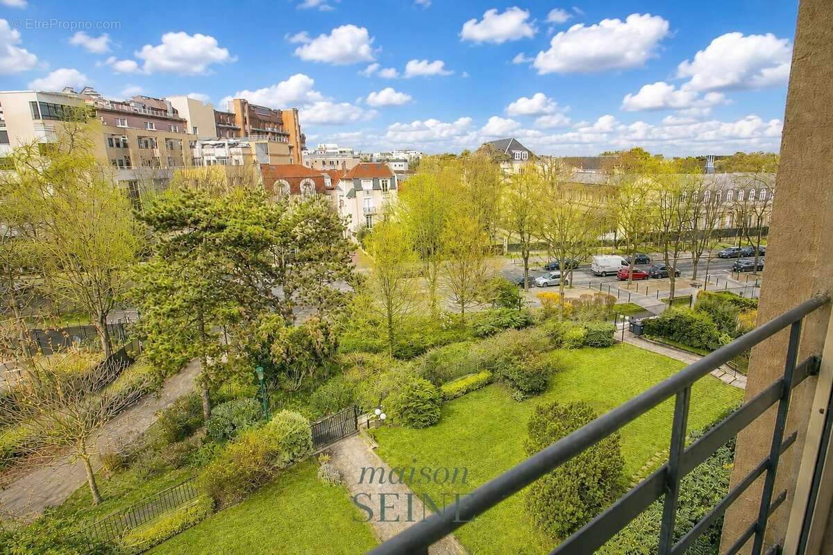 Appartement à NEUILLY-SUR-SEINE