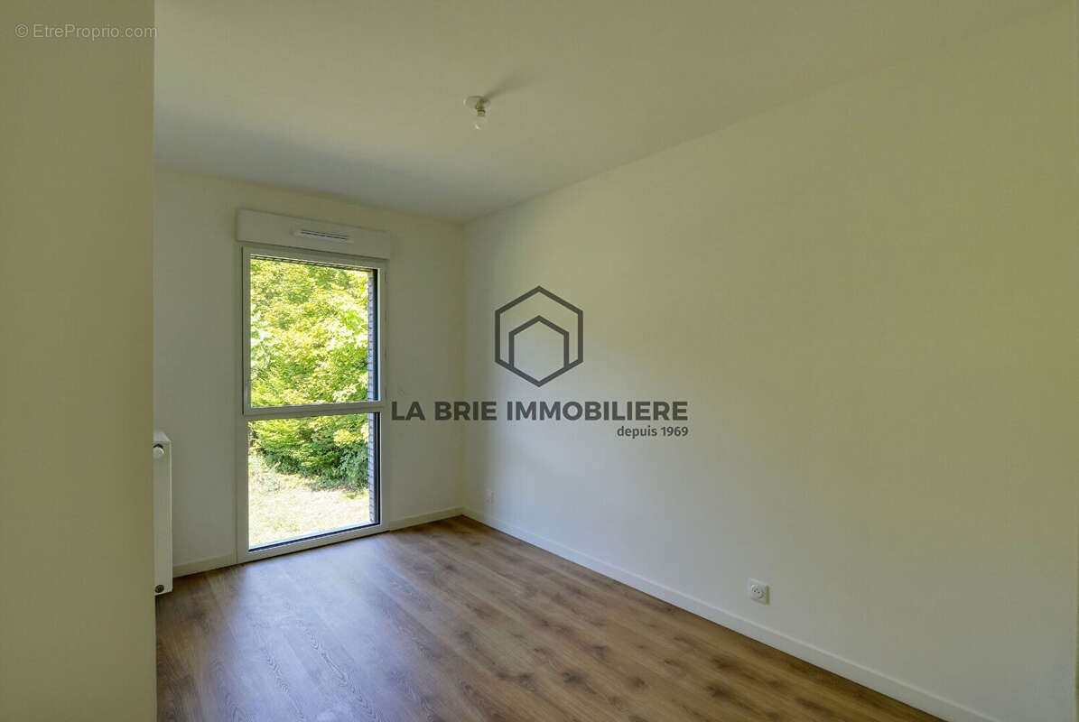 Appartement à DAMMARIE-LES-LYS