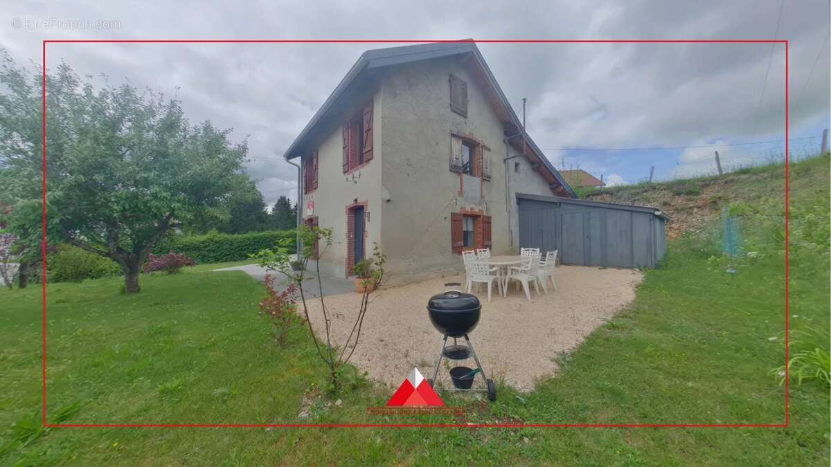 Maison à SAINT-LAURENT-EN-GRANDVAUX