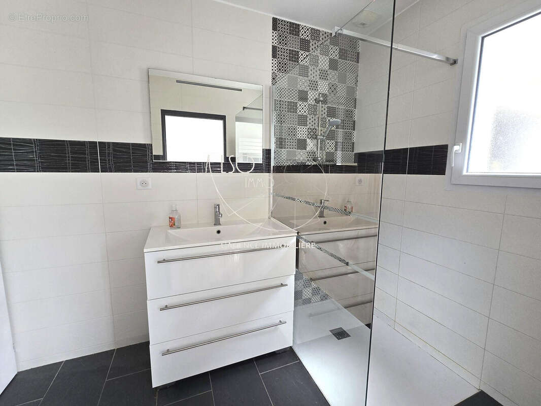 Maison à TALMONT-SAINT-HILAIRE