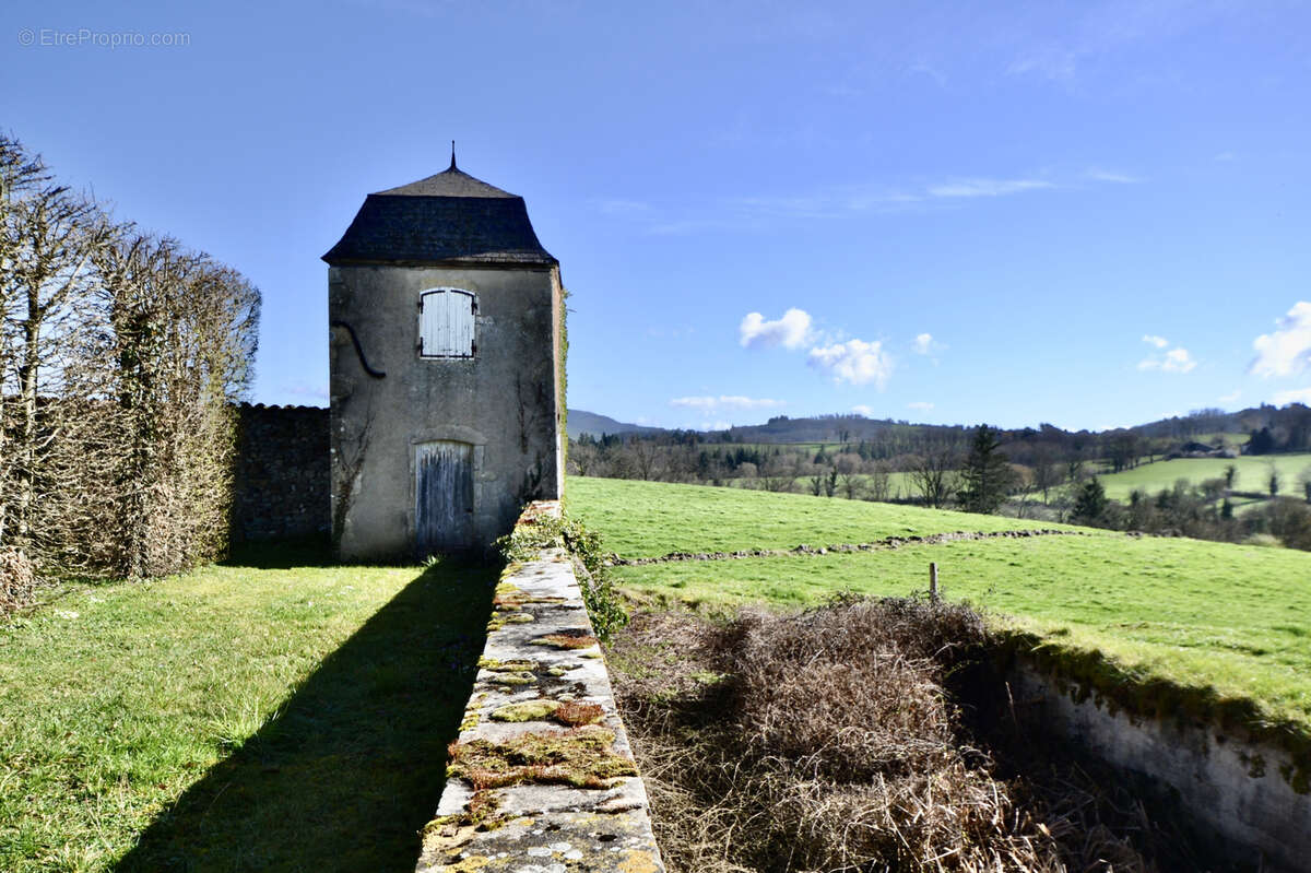Maison à LA CLAYETTE