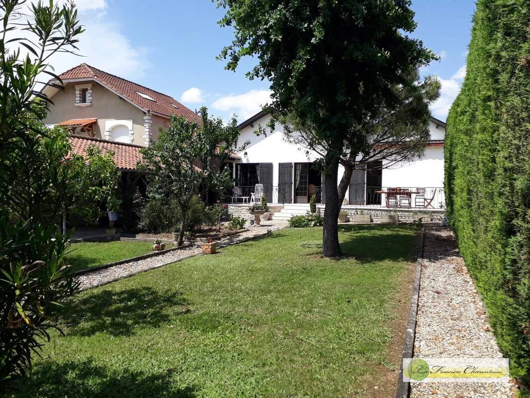 Maison à GOND-PONTOUVRE