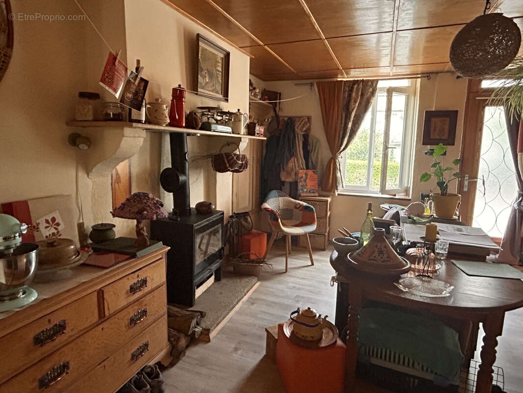 Maison à LA FORET-DU-TEMPLE