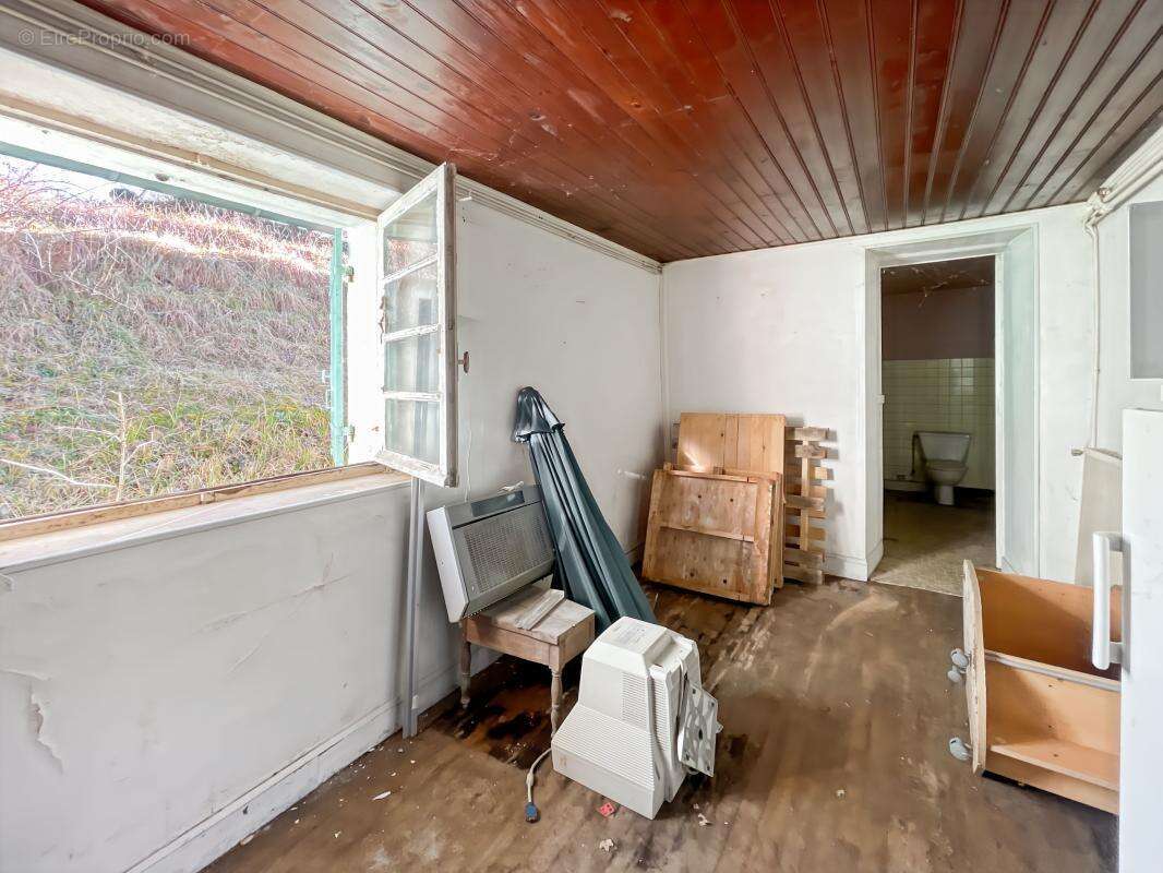 Petit prix – gros potentiel – projet de réno à saisir  - photo 8