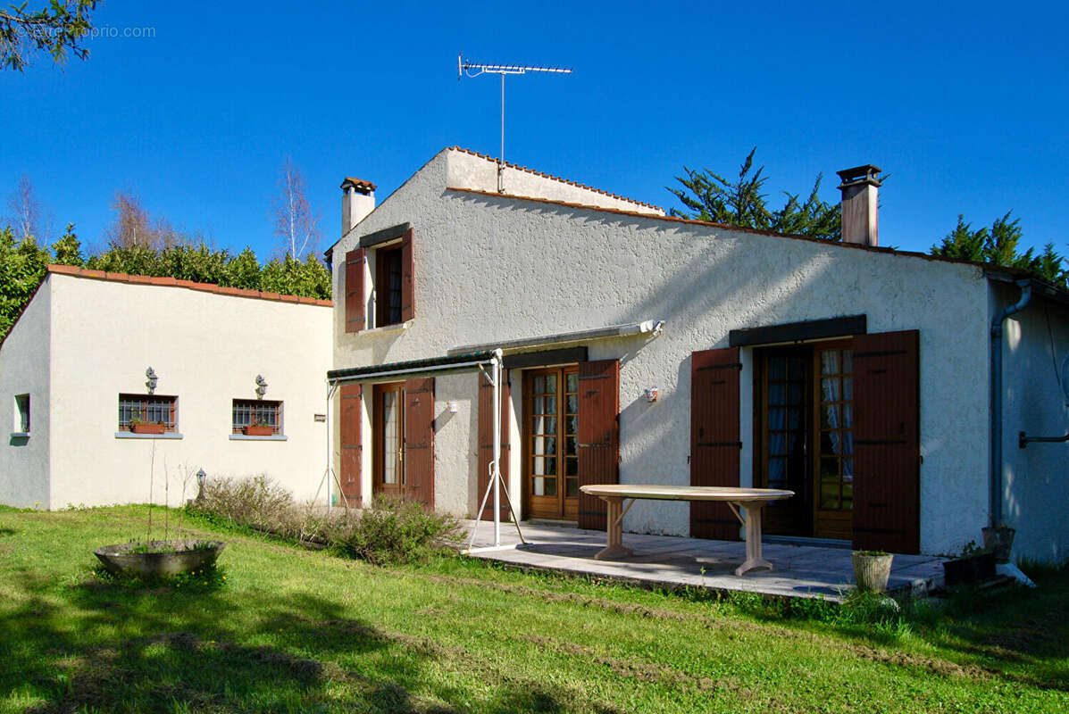 Maison à SAINT-SAVINIEN