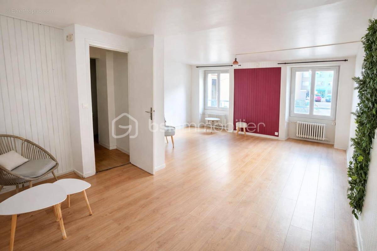 Appartement à MENNECY