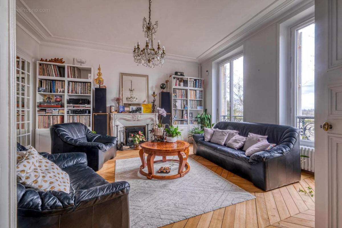 Maison à SAINT-LEU-D&#039;ESSERENT