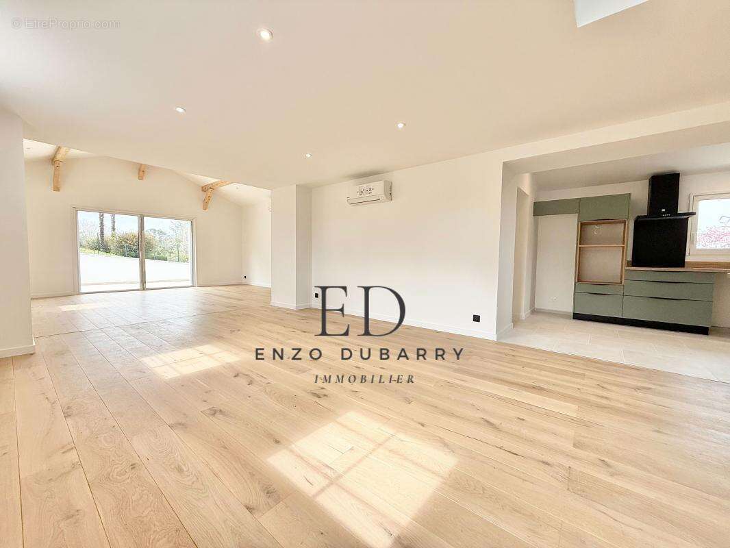 Maison à SAINT-PIERRE-D&#039;IRUBE