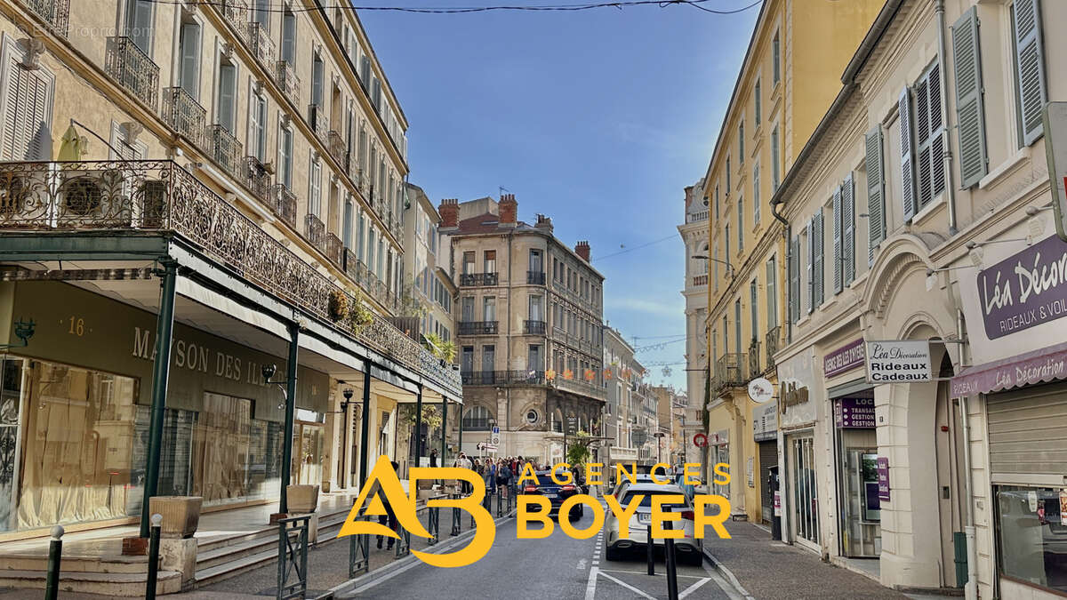 Appartement à HYERES