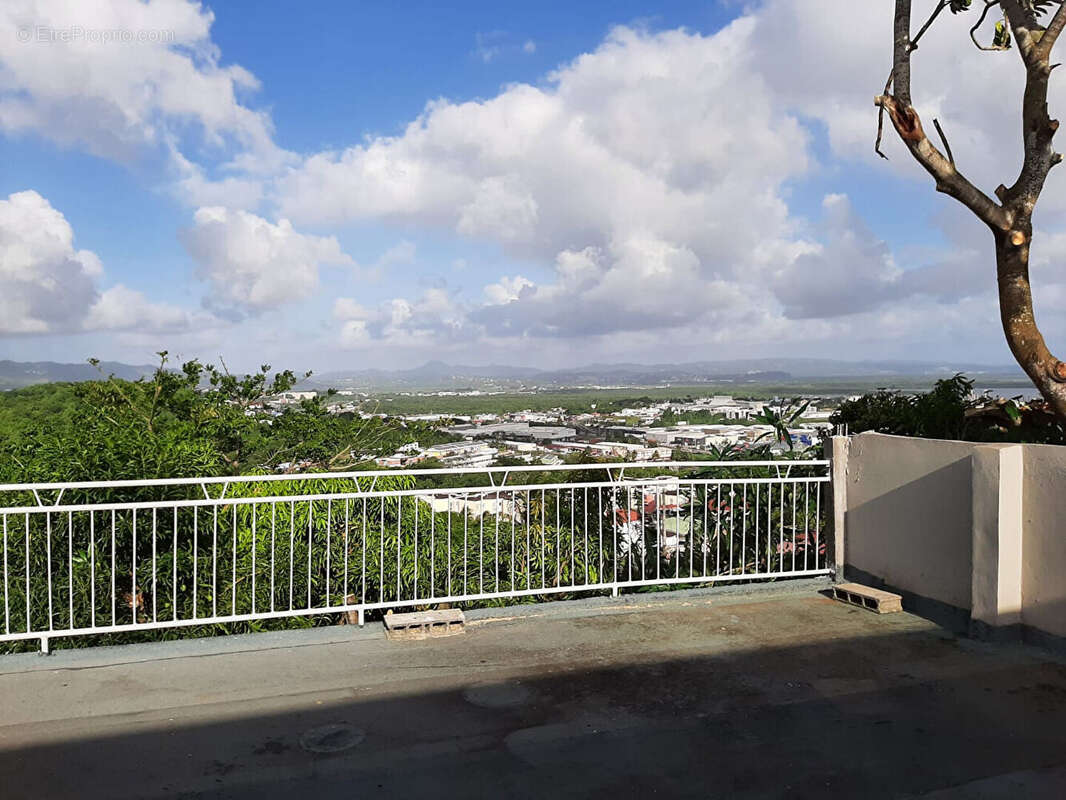 Maison à FORT-DE-FRANCE