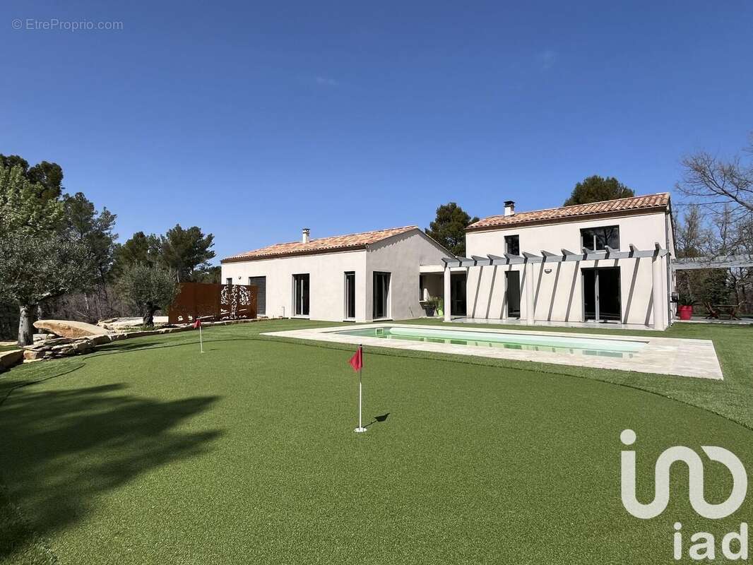 Photo 2 - Maison à TRETS