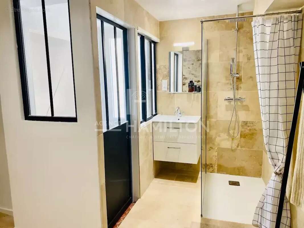 Appartement à VALBONNE