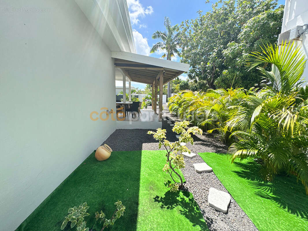 Maison à SAINTE-ANNE