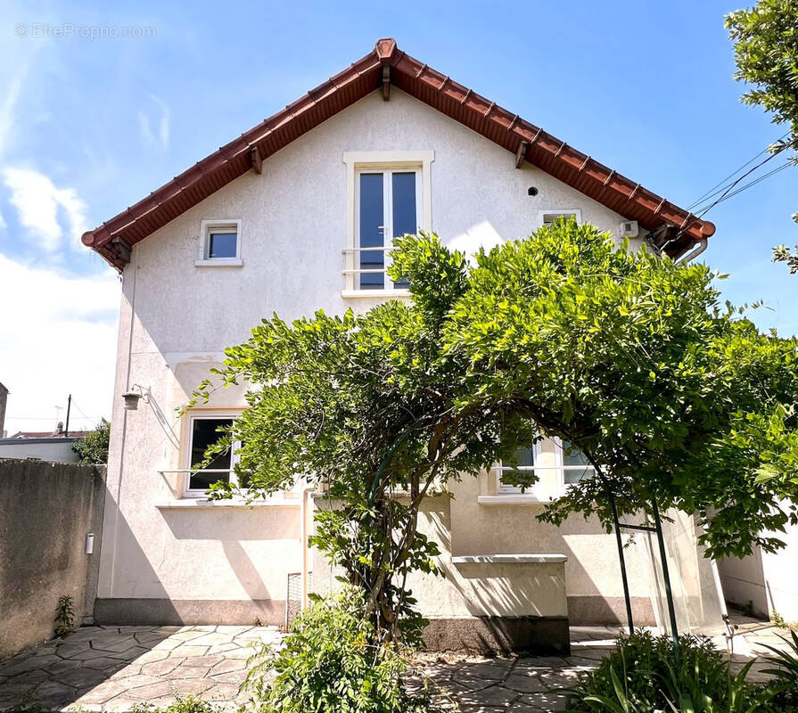 Maison à LE BLANC-MESNIL