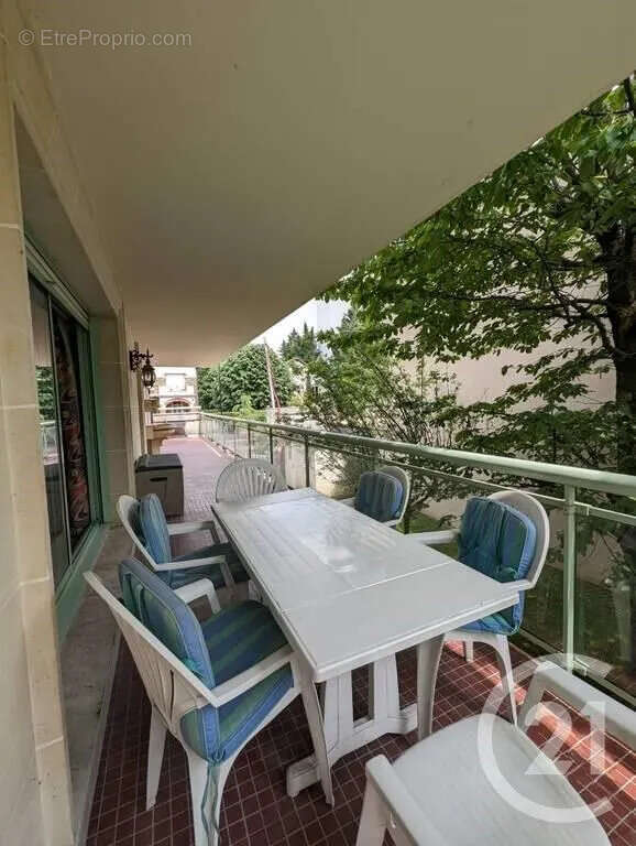 Appartement à SAINT-MAUR-DES-FOSSES