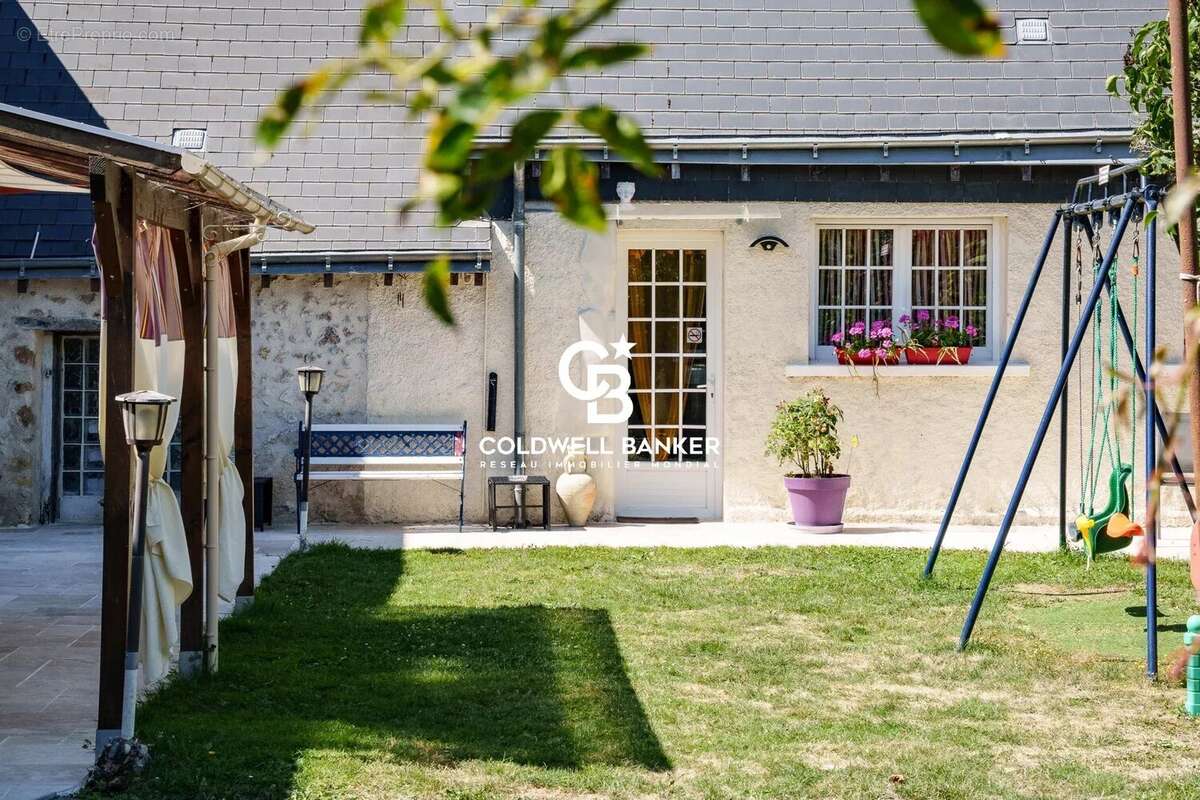 Maison à CHARENTILLY
