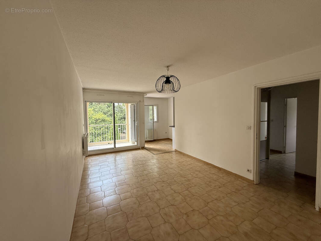 Appartement t3 proche jardins de la fontaine - photo 3