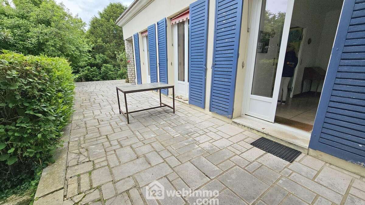 Voici la terrasse sans vis à vis!