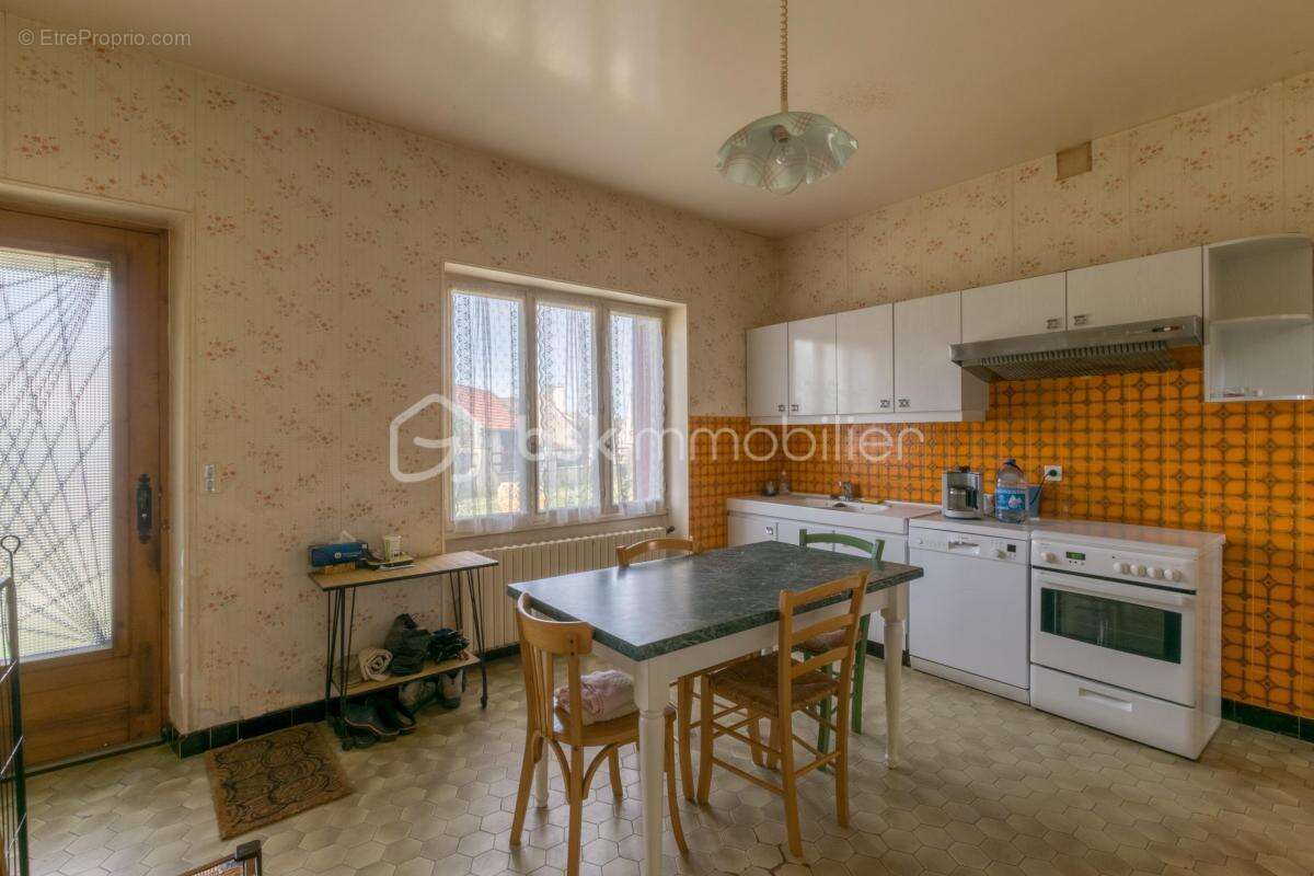 Maison à DAMPIERRE-EN-BURLY