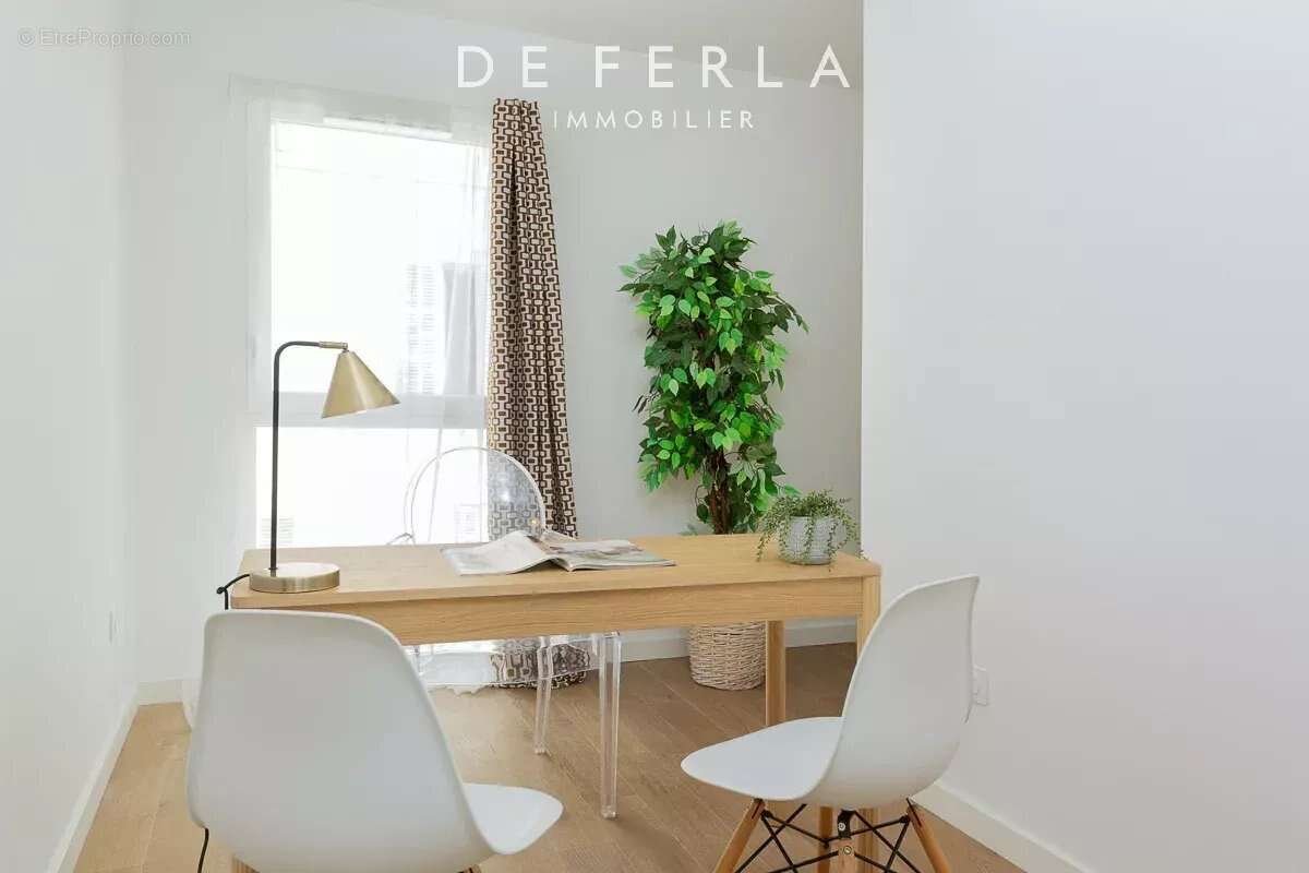 Appartement à MARSEILLE-6E