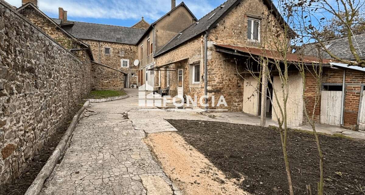 Maison à VILLIERS-CHARLEMAGNE