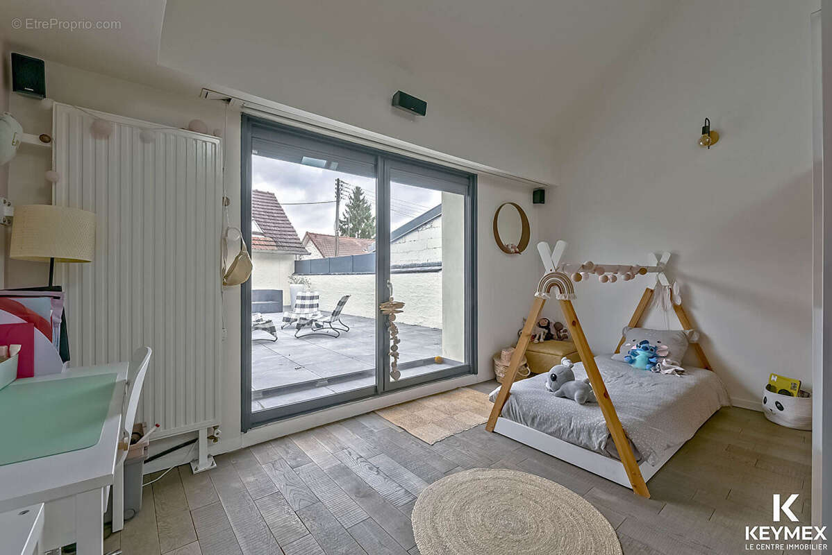 Maison à CHAMPAGNE-SUR-OISE