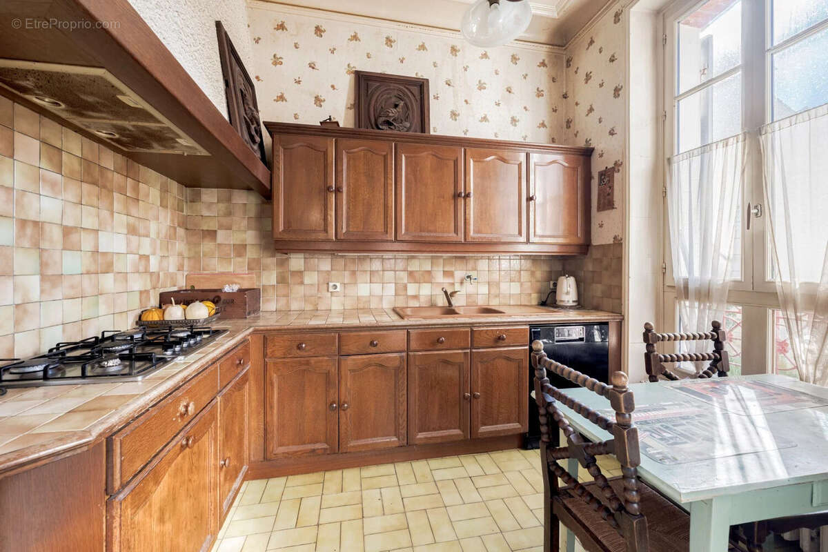 Maison 246 m² à Meaux  - photo 2