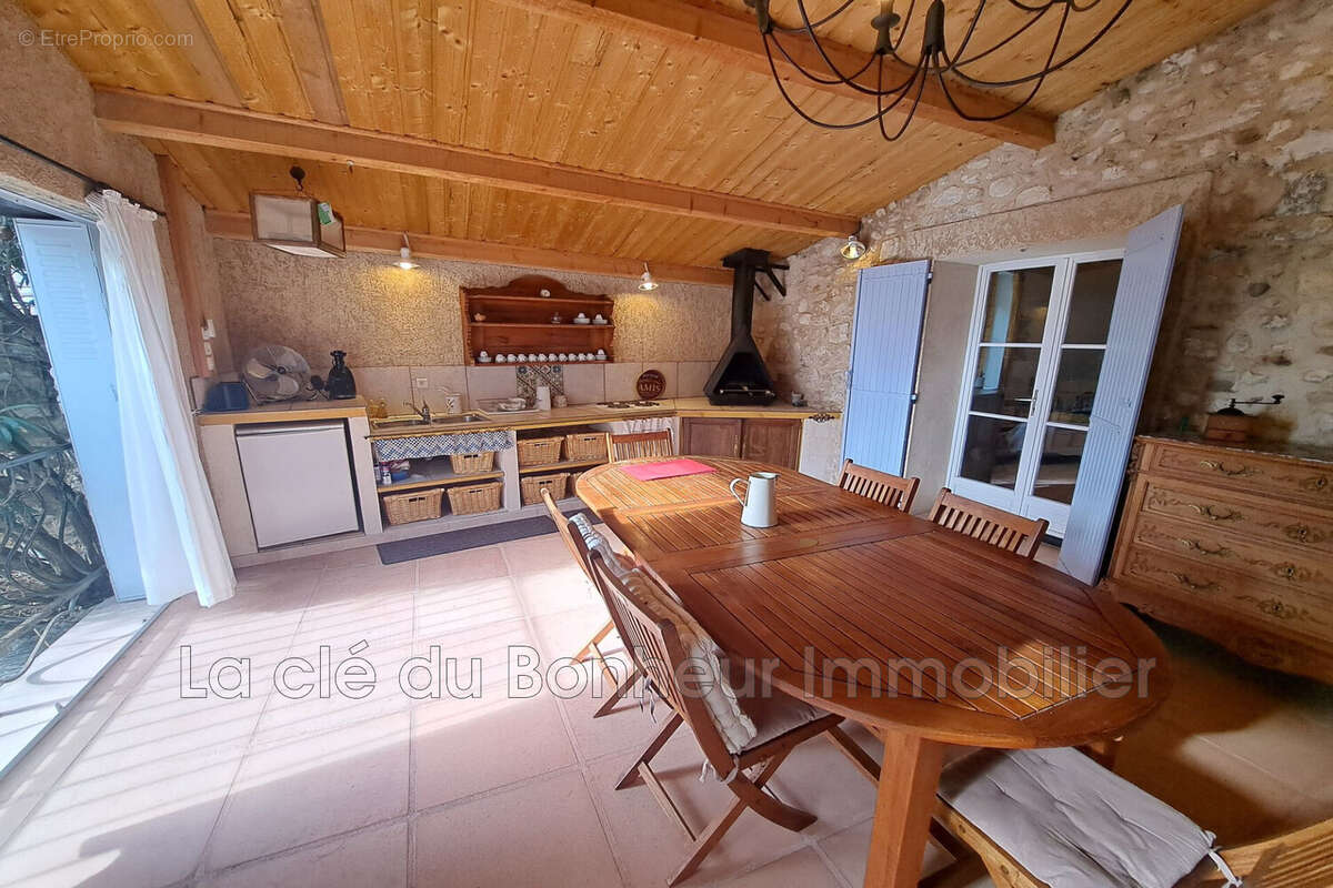 Maison à MONTAGNAC-MONTPEZAT