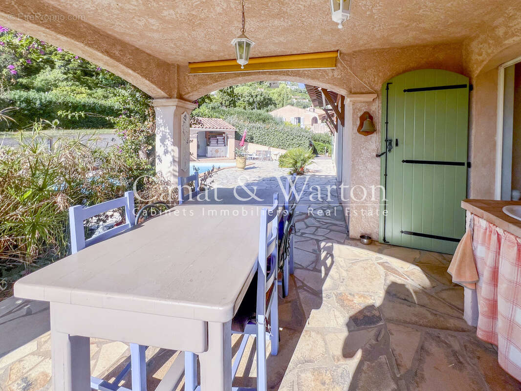 À 1 km de la plage: villa à cavalaire avec piscine - photo 5