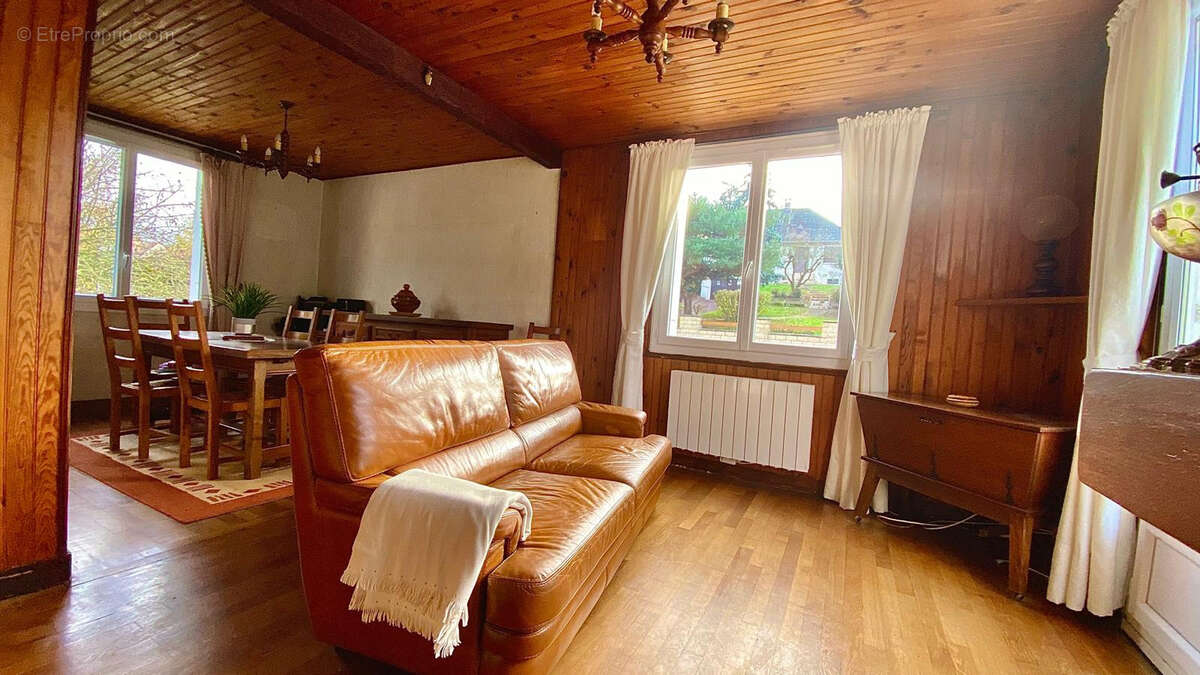 Maison à MONTRICHARD