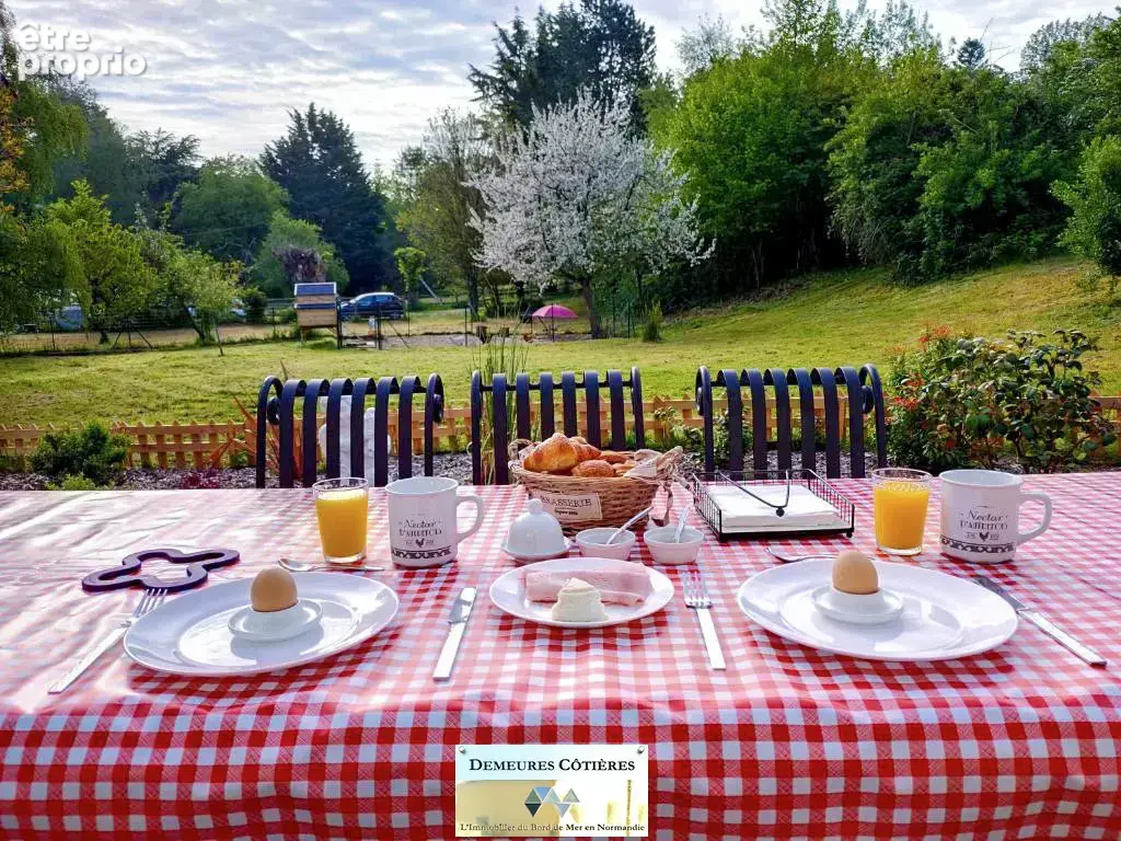 Propriete familiale et touristique de charme a 10 minutes de FECAMP - parc 8000 m2 - piscine - 6 chambres - photo 39