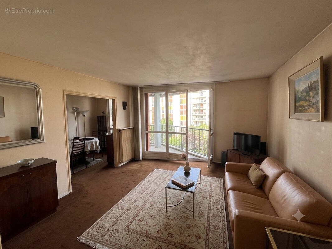 Appartement à CHAVILLE