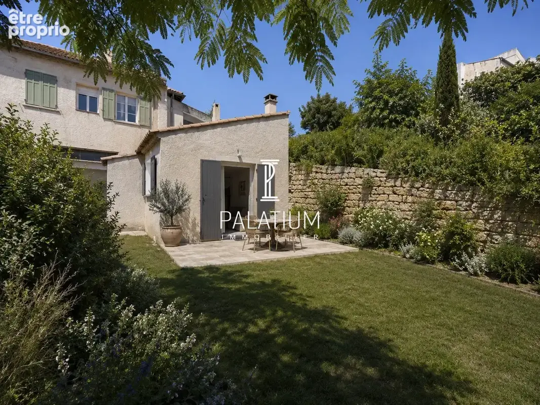 Appartement à GREOUX-LES-BAINS