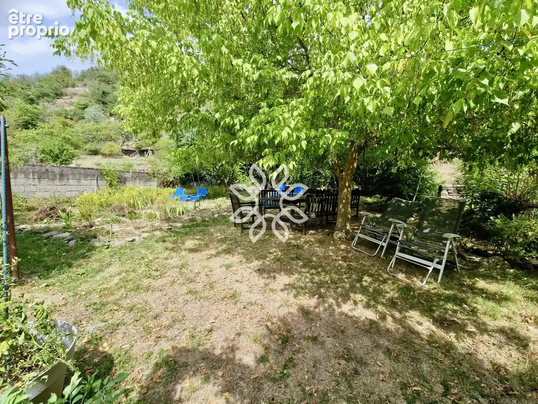 Maison 102m2  avec terrasse et jardin au coeur de Blesle - photo 19